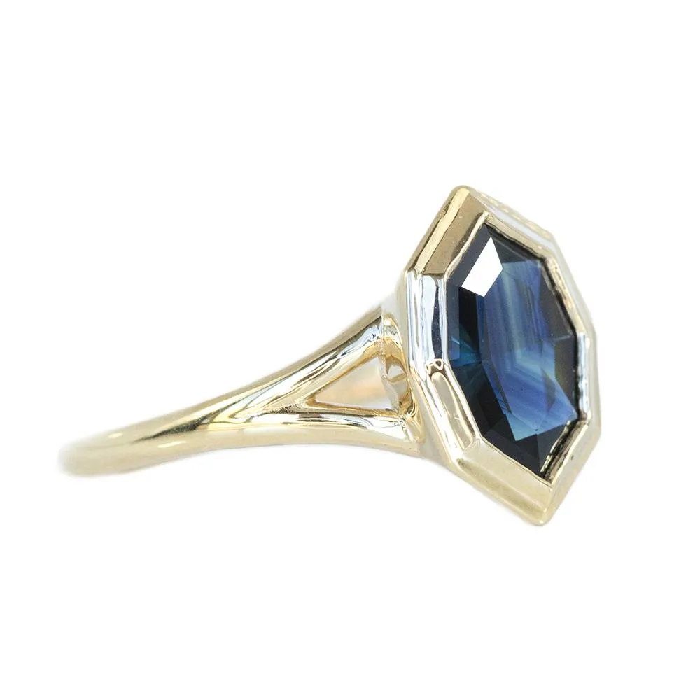 1.74ct Bezel Set Geometric Oval Sapphire Split Shank Ring in 18k Yellow Gold