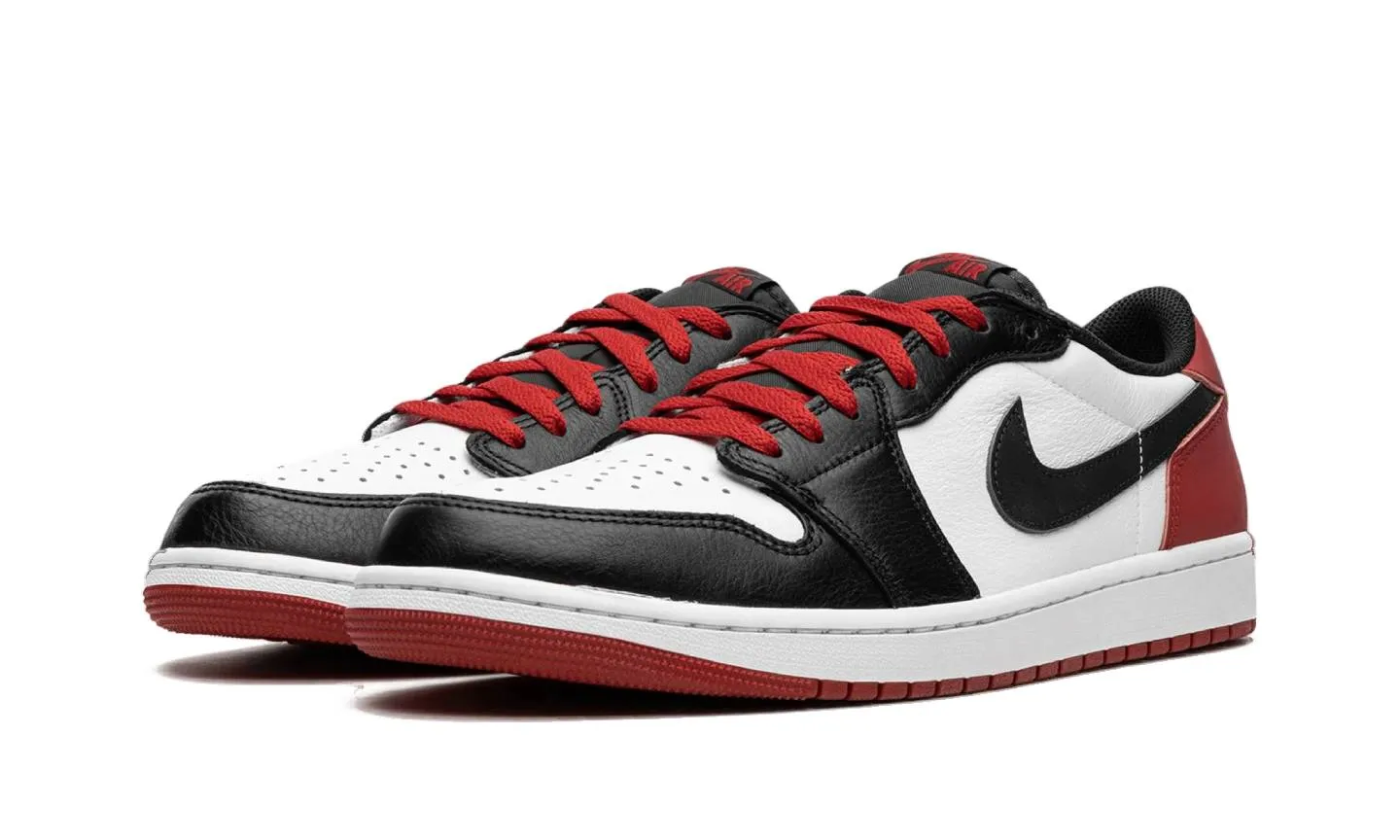 Air Jordan 1 Retro Low OG Black Toe (2023)