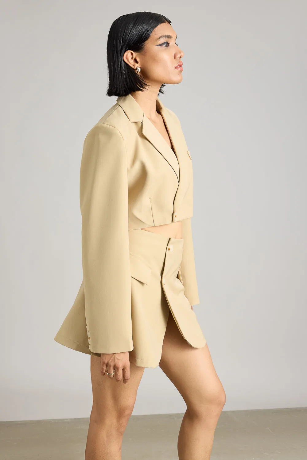 Beige Lapel Neck Cropped Blazer