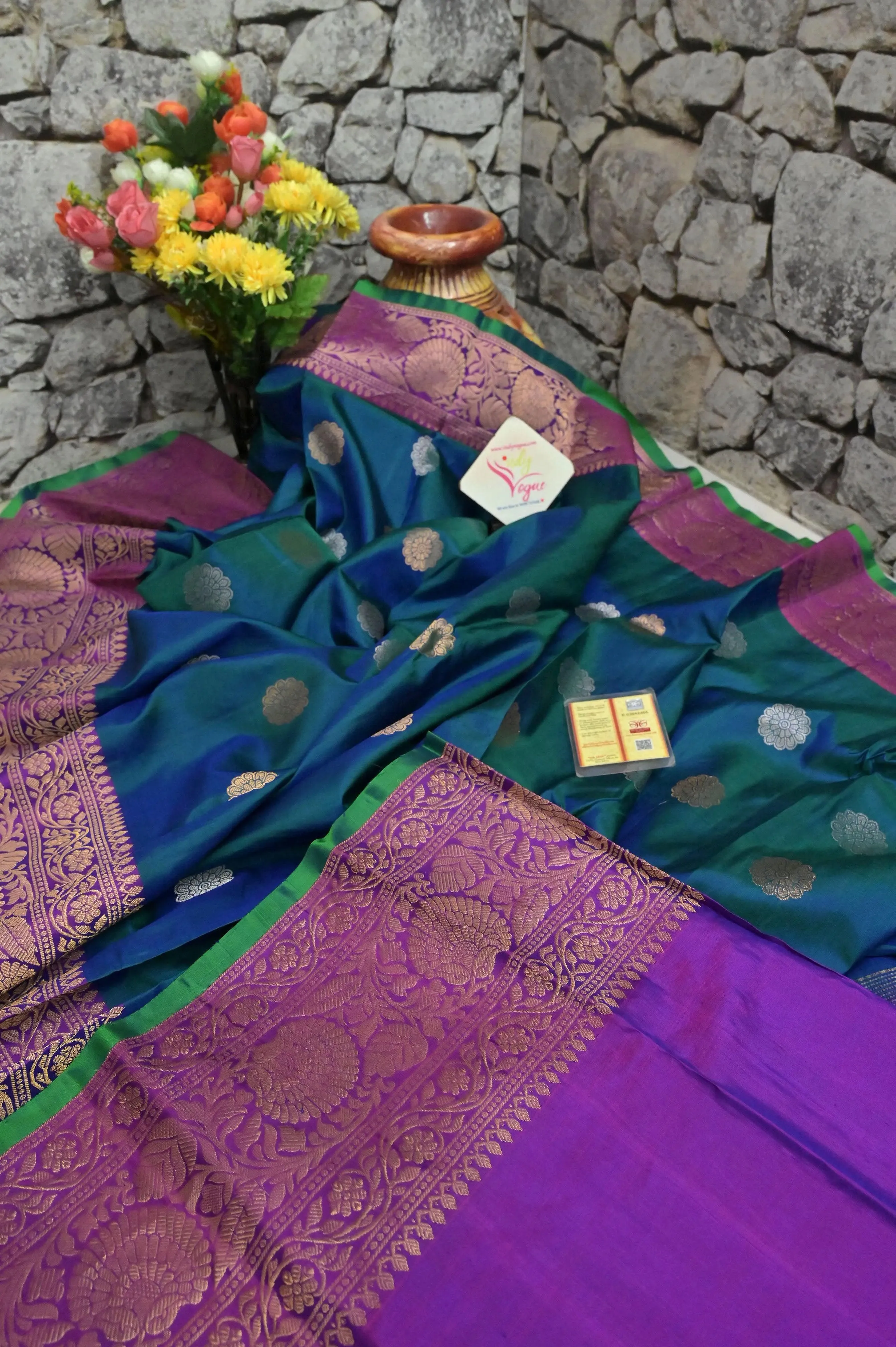 Blue and Green Dual-Tone Gadwal Silk Saree with Golden and Silver Zari Butta with Meenakari