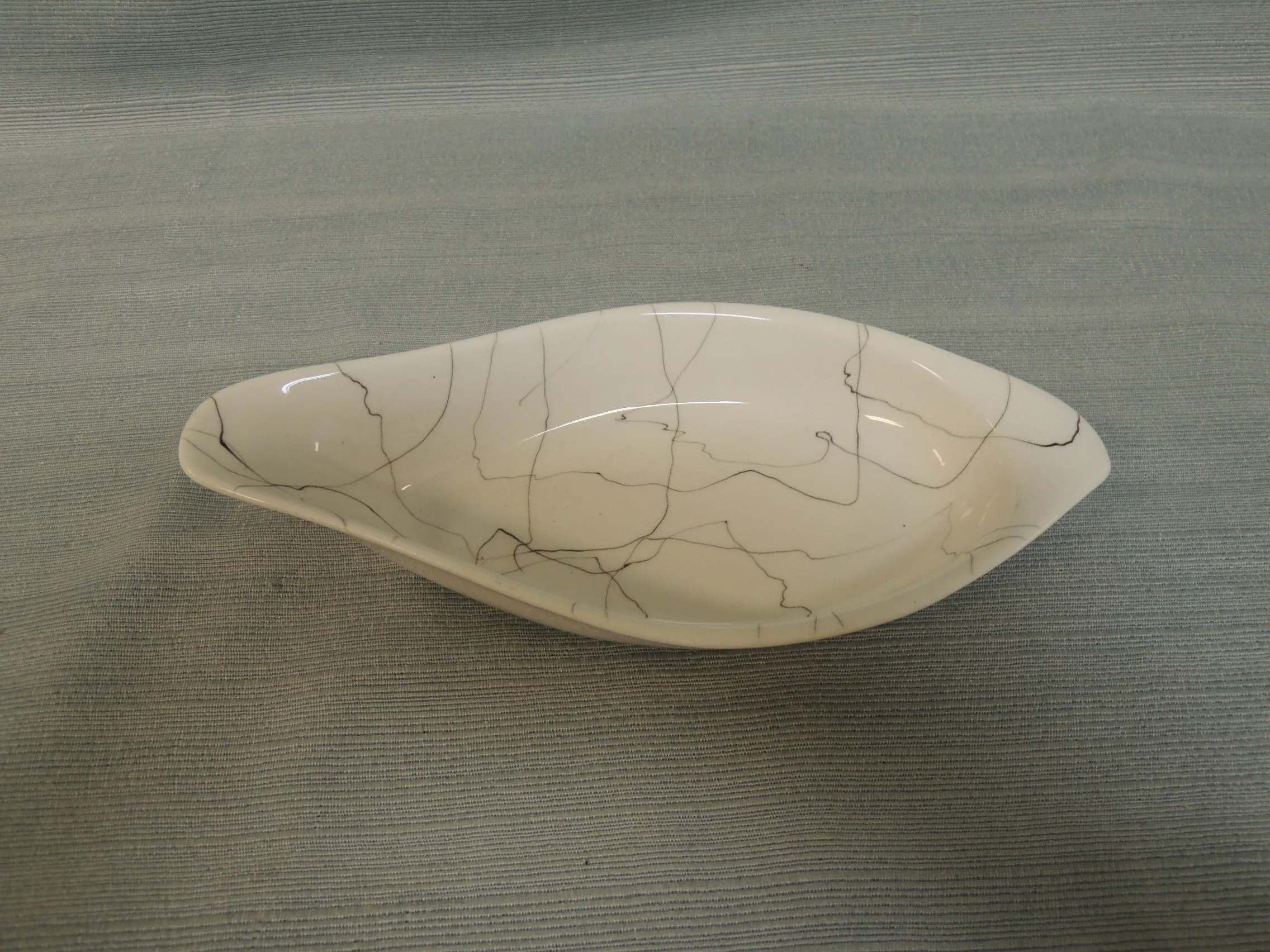 Carrara Modern Au Gratin Dish by Iroquois - Very Good Condition