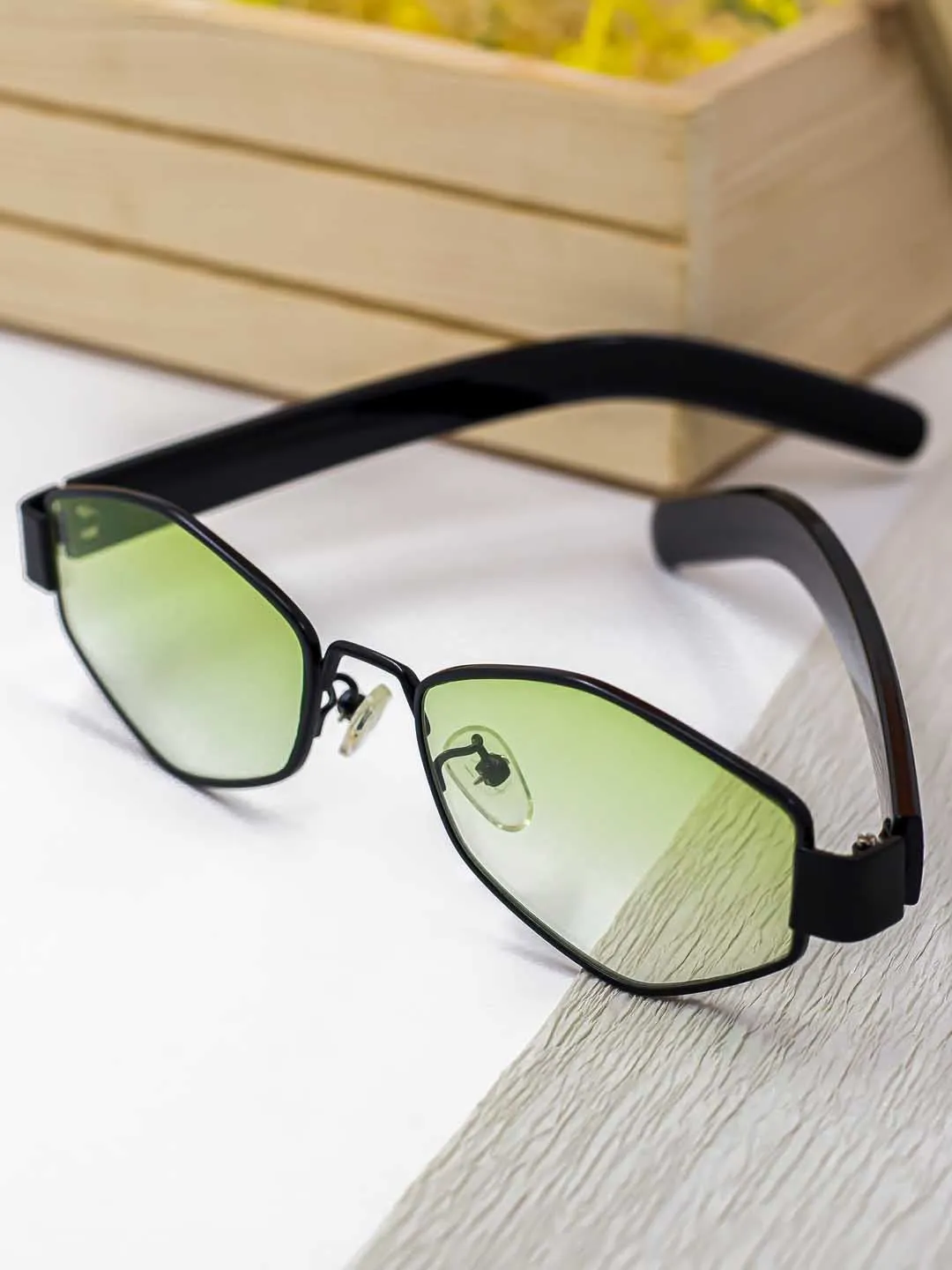 Claes Sunnies Black