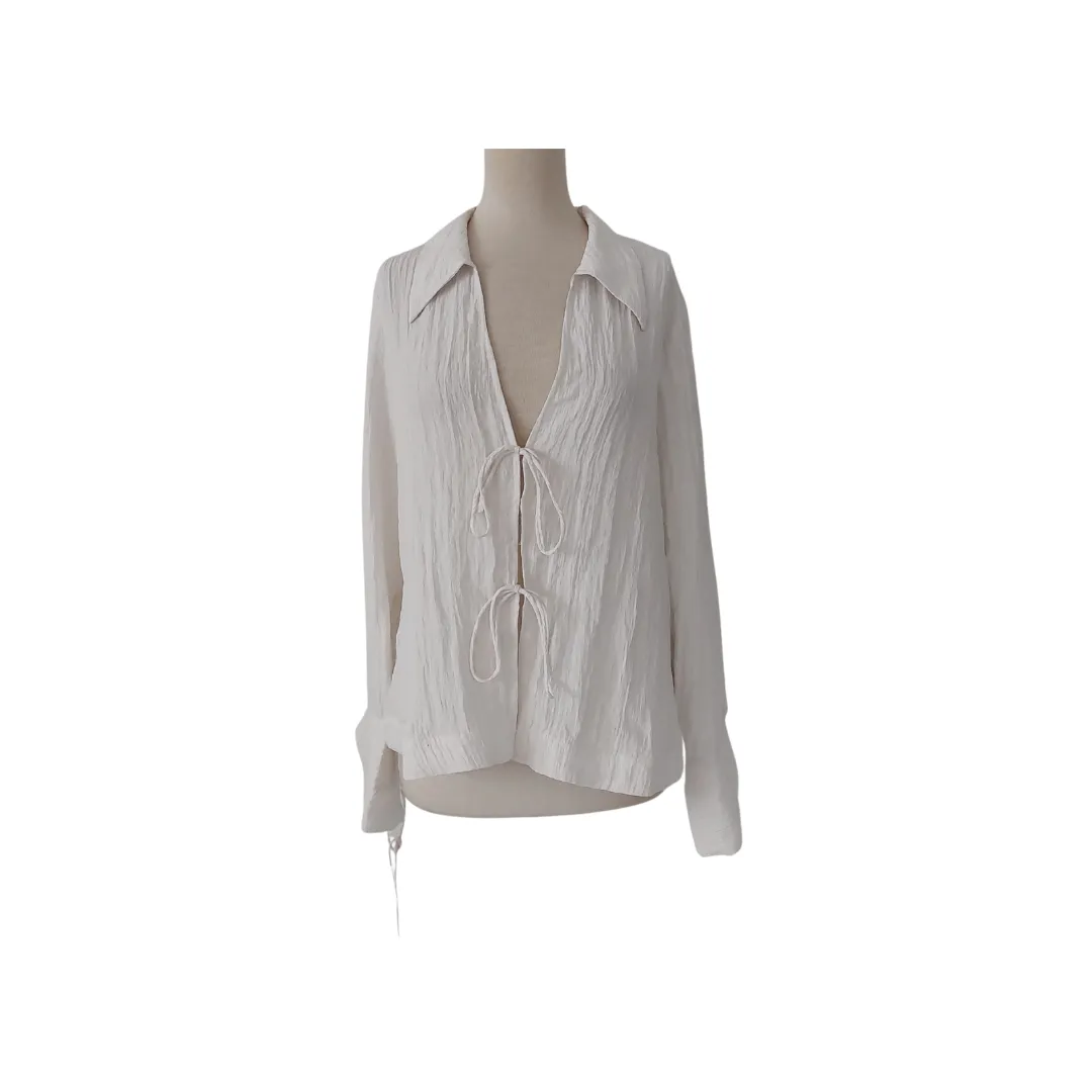 H&M Off-white Crinkle V-neck Blouse | Pre Loved |