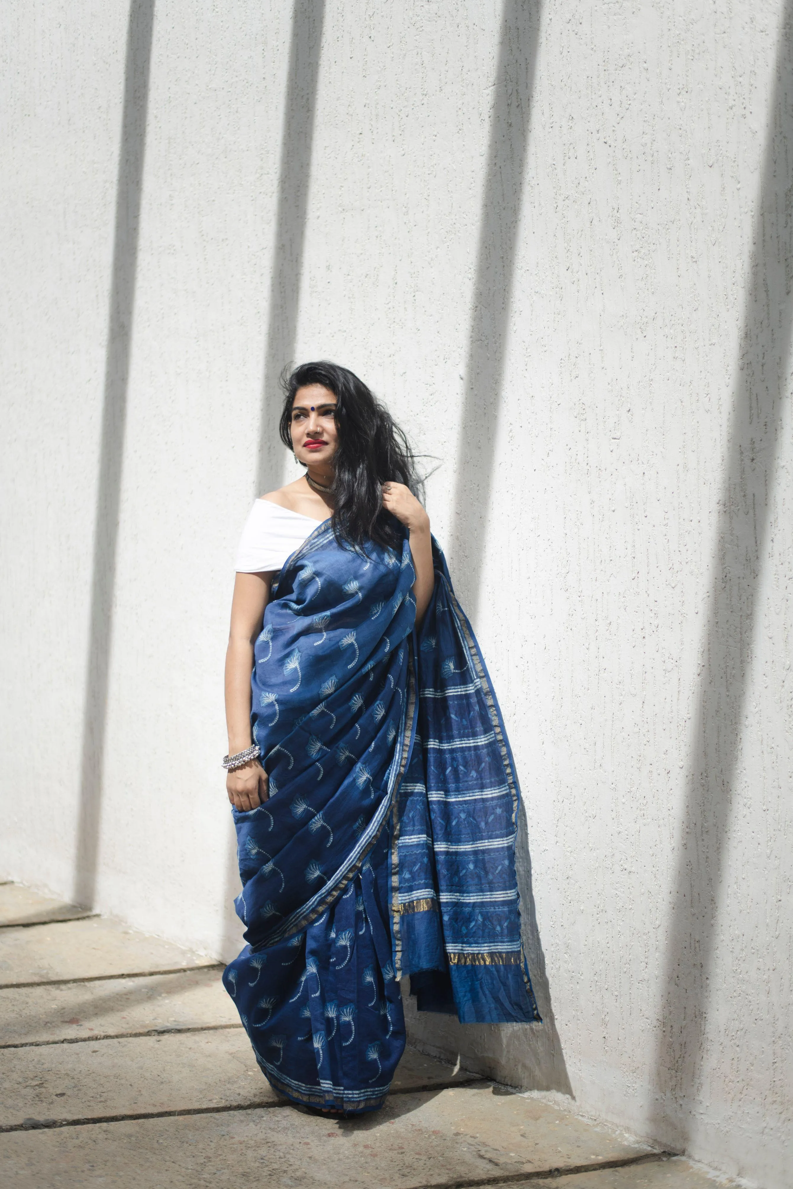 Kaisori Akola print Indigo saree