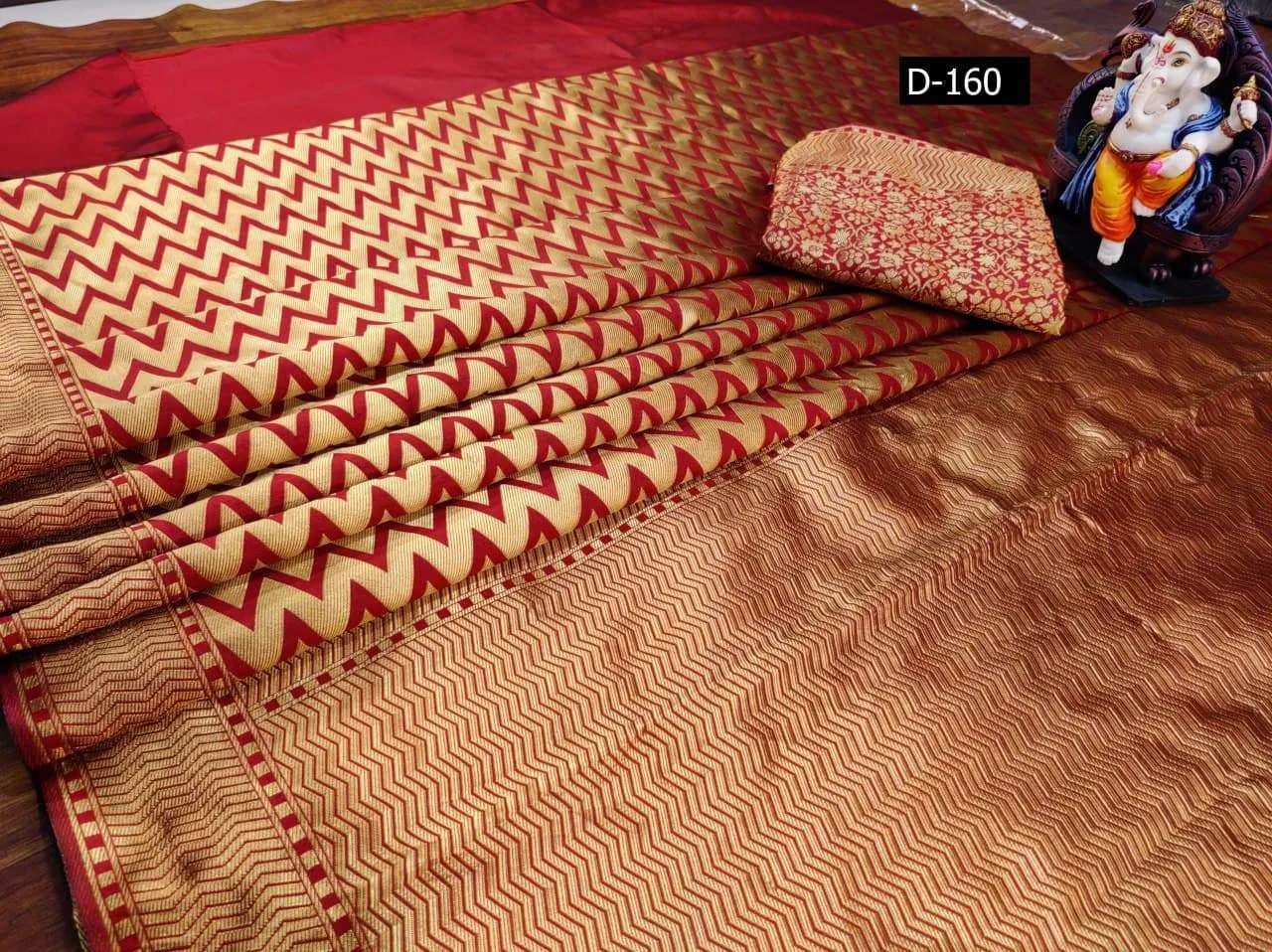 Rich Look Woven Kanjivaram Silk Blend Saree